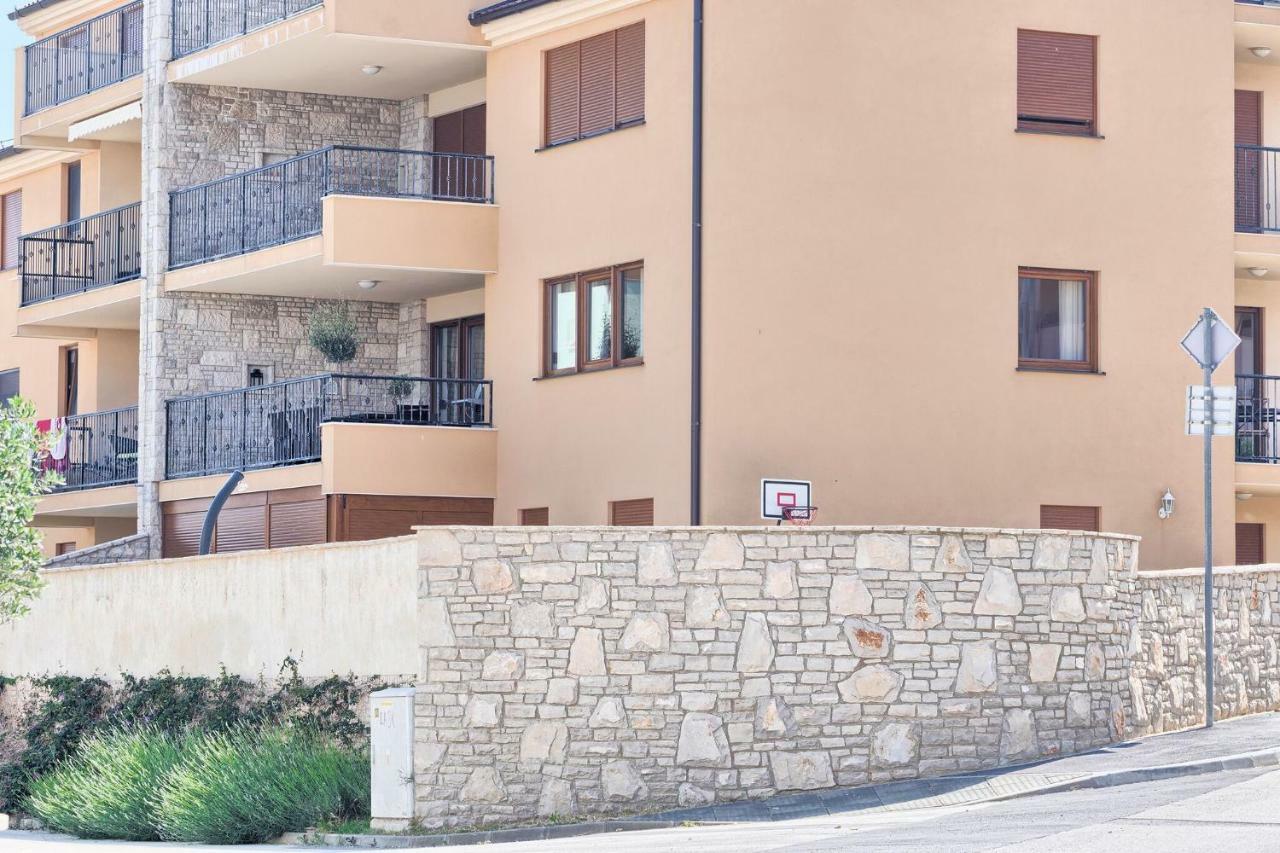 Apartment Peninsula Liznjan Exterior photo